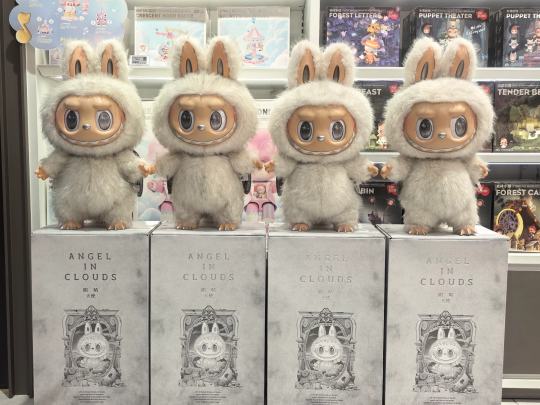 和朋友在门店一人买了一只，太美啦！猜猜我的是哪个美妞布？😋