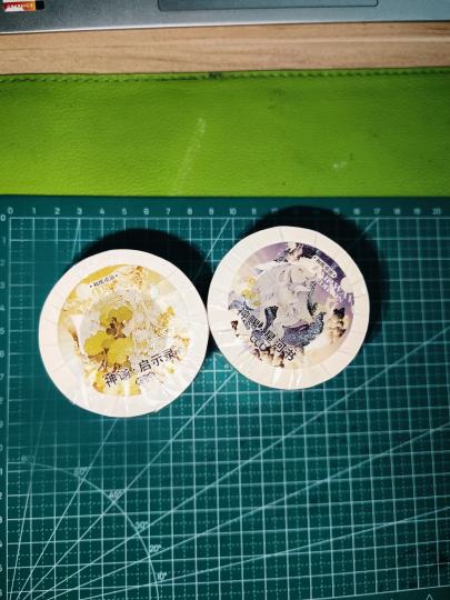 最喜欢的两卷，涨价前吃到了(*^ω^*)，油墨超级漂亮，都舍不得拆