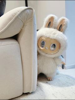 大天使拉布布，翅膀可动、眼神灵动
丑萌与仙气并存，手感与颜值