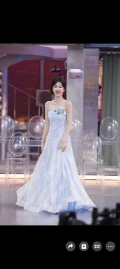 白鹿美照（希望白鹿能永远火下去）