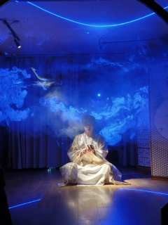 《大宴之上》——刘泠雪
“梵音，神明会嘉奖我们的”
​“梵音