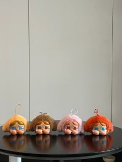 crybaby上海特展的这些扭蛋
就差黑色和黄色的了
不过很