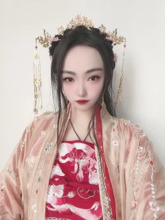 “那些风雪，孤会为她挡在身后，吾妹合该干干净净的才好”
体验