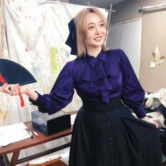 尊贵的魔女大人
我愿意做第一个签字的亲眷
请您务必给我些魔女