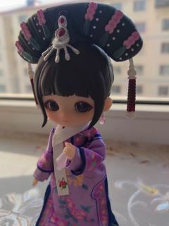 西蒙最近也是好起来了，二代比一代做的真的漂亮好多，上面的宝石