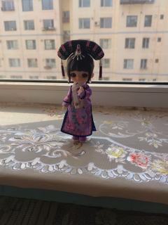 西蒙最近也是好起来了，二代比一代做的真的漂亮好多，上面的宝石