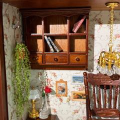 看起来很有文化的样子。省钱版：之前做娃屋剩的墙纸，上一个造景