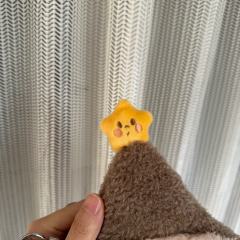 我这个是自己抢的正品，给你们看下主要细节
1：两边的毛是乳白