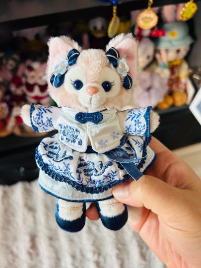 贝儿两个蝴蝶结比一个蝴蝶结更好看