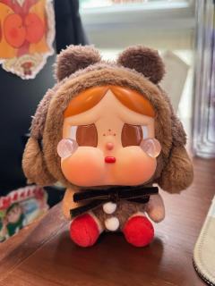 把哭娃的上海展的扭蛋和哭哭熊结合在一起了！
没想到这么和谐！