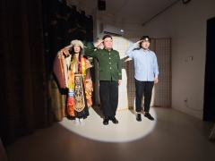 👩❤️👨
👦🏻:😳?😠
👧🏻:你这眼神,