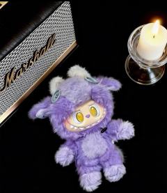 💜 柔绒紫雾 + 鎏金瞳光
绒毛是薰衣草田的柔软梦境
眼里