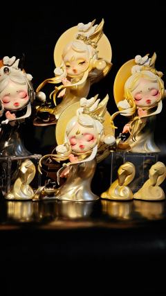 大家更喜欢哪个呢？个人还是最喜欢闭眼的sp，充满神秘感