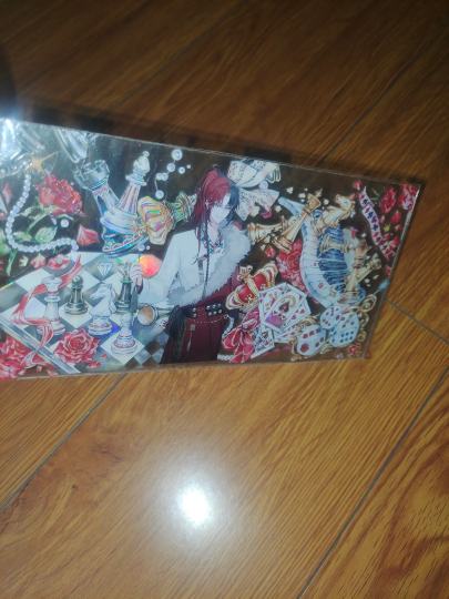 当然是华丽丽，蒋蒋，下面登场的是华丽丽美男光与暗之诗，以权利游戏为背景华丽登场