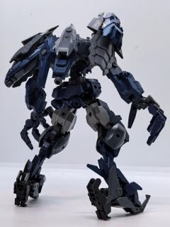 eEXM-17F-C2 空战型阿鲁特〔猛击〕

所属阵营：地