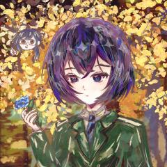 金黄色的树林里分出两条路，
可惜我们不能同时去涉足，
但我们