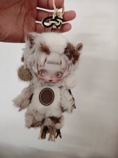 有人能告诉我一下   她就是这样的吗？