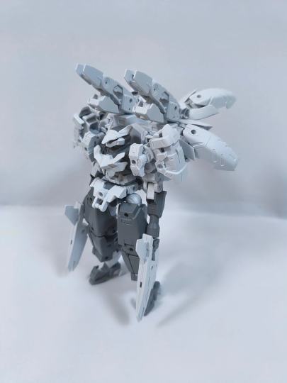 型号：bEXM-C14TC
所属阵营：拜隆军
代号：凯布利
数据：格斗6 射击12 结构10 机动12
武器：大型等离子脉冲炮  远程   光束
                 光束步枪      