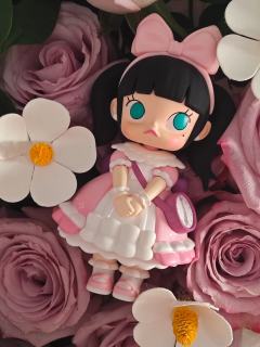 Molly好可爱😊

这个系列泡泡官方为啥不出一套娃呢

