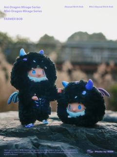 当绒绒的幻龙外套遇上BOB的帅气脸蛋,直接萌度拉满✨
从黯夜