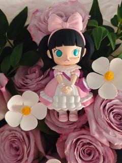 Molly好可爱😊

这个系列泡泡官方为啥不出一套娃呢

