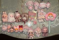 在我家众多粉色系潮玩、玩偶中，我宣布我最爱的还是抱抱幽灵！