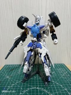 型号:载具
所属阵型:地球联合
代号:白色角马
载具数据:格