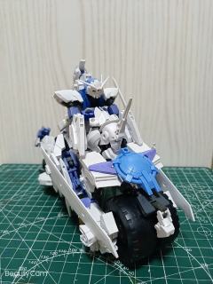 型号:载具
所属阵型:地球联合
代号:白色角马
载具数据:格