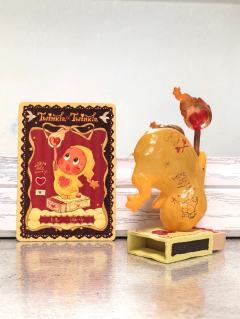 星星人点亮，整个娃娃都是透透的，打上光感觉超美，下面小火柴盒