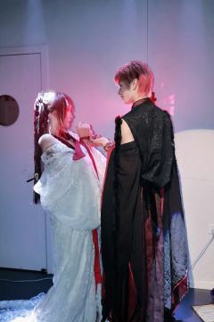 江湖武侠的“爱恨史诗”—
人生所求，不过凌云之上一场大醉。
