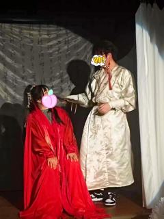 店：十三雾
贪欢是近期感觉比较爽的一次体验。
首先是剧本。文