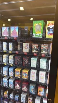 去值机的路上看到有机器人随便推了一个，我怎么可以这么欧！