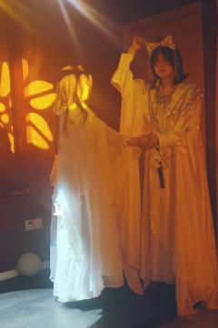 突破以上,神作以下。破冰形式是真的新,情感本中更多了一些思辨