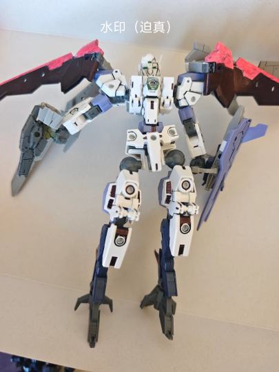 型号：eEXM-40-AⅡ （可不添加）
所属阵营：地联  （30MS/MF可不填）
代号：埃斯波西特AⅡ
数据：格斗8 射击10 结构10 机动 12
武器：E双重盾       	近战	实体
 