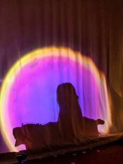 一场F4全员坐牢的尴尬自嗨。
冲了《不容》这个本,和CP上了