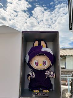 紫色系的labubu大米兰1.0真的太可爱了！你看它的小眼神