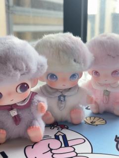 三人的照片在朋友圈暴晒～
终于拿到了我最喜欢的守护啦🥳🥳