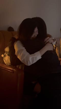 ｜“带着腐烂气息的石楠花，也值得在春天开放吗？”“当然，你生