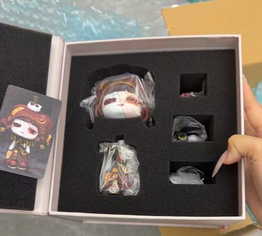 好喜欢的作品，浑身透着妖气的感觉，涂装非常精美