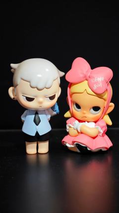 大过年的就不要不开心啦!送你束花花吧、