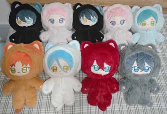 欸？你怎么知道我在床上养了一群猫？