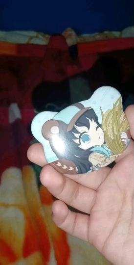 有人能帮忙看看是不是正版吗，快手上刷到的，价格远低于市价，虽然有原袋但是不是太放心，越看越觉得有点儿不对劲，这是卖家发的对光视频