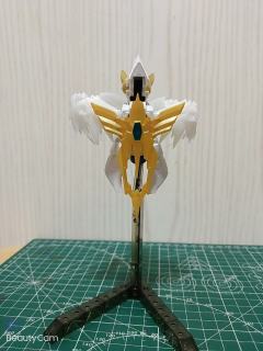 型号:Royroy
所属阵型:马克西翁
代号:白鸟座支援机