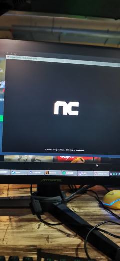 加速器用了迅游和古怪加速器都上不去，就卡在开始这个界面不动了