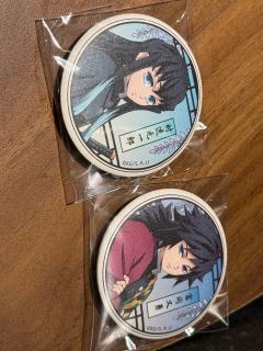 线下谷子店买的 朋友们请帮我看一下正还是盗 谢谢