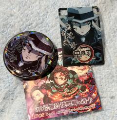 线下谷子店买的 朋友们请帮我看一下正还是盗 谢谢