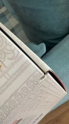 泡泡玛特你是不是要黄了？？你们给客户发东西不检查一下产品再发