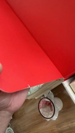 泡泡玛特你是不是要黄了？？你们给客户发东西不检查一下产品再发