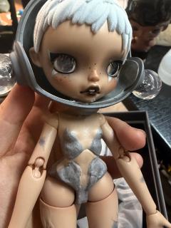 实物非常精致，这个价格太给力了。bjd 都入了，就 nana