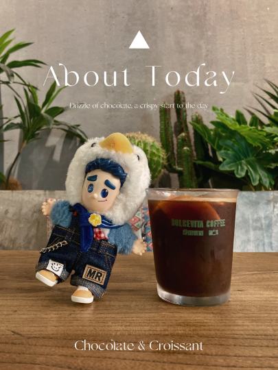 企鹅先生日常陪伴找到一家很不错的咖啡馆西柚美式加冰🧊有那种东南亚的感觉	OOTD牛仔背带裤